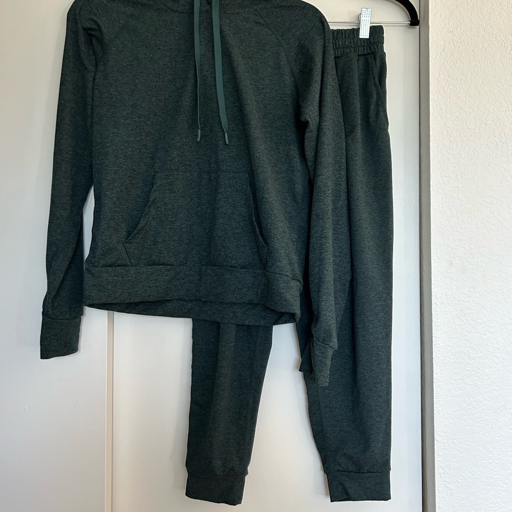Quince Flowknit Heather Green Hoodie and Jogger Set XS